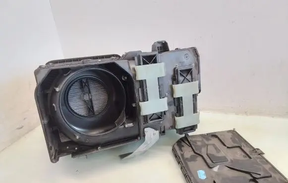 Mercedes-Benz E W210 Interior heater climate box assembly housing 9449150117
