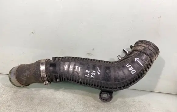 Skoda Yeti (5L) Air intake hose/pipe 1k0145840r