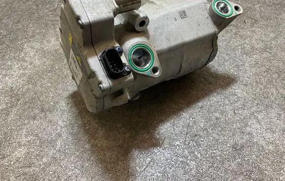 Volvo EX30 Air conditioning (A/C) compressor (pump) 80002227 E34FJ420A 250026