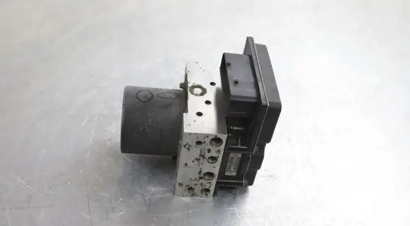BMW 5 E60 E61 ABS Pump 6767239
