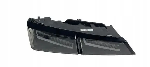 Peugeot 308 Rear/tail lights 9835300480