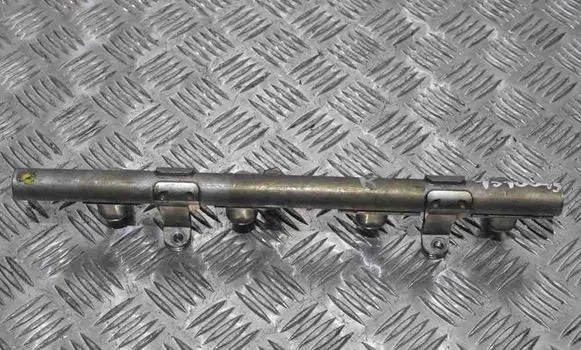 Audi Q7 4L Fuel main line pipe 079133315C