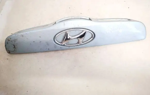 Hyundai Getz Trunk door license plate light bar 