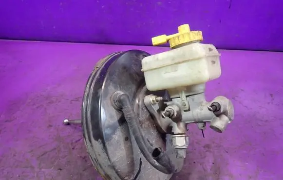 Volkswagen Golf IV Master brake cylinder