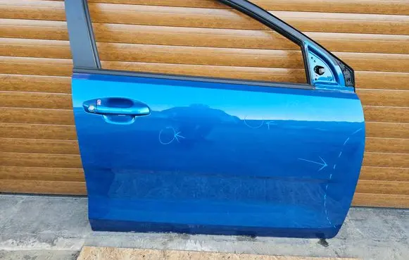 KIA Rio Front door