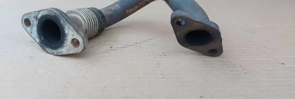 Volkswagen PASSAT B6 Engine coolant pipe/hose 03G131521