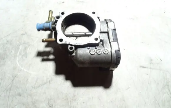 Audi A6 S6 C5 4B Throttle valve 078133062B
