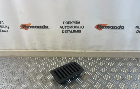 Iveco Daily 35 - 40.10 Fender grill 500330628