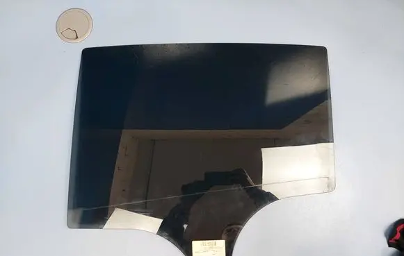 Mercedes-Benz GLC C253 Rear door window glass A2537352700