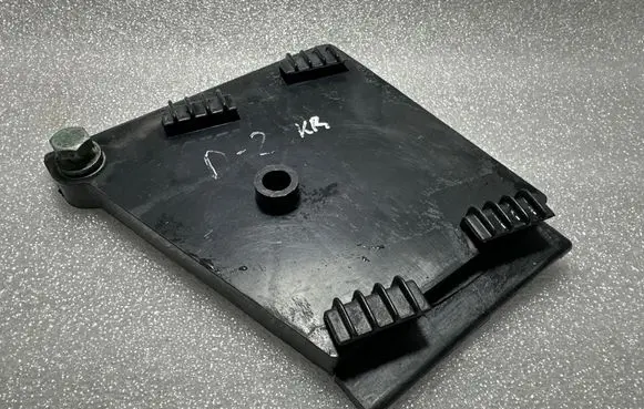 Audi A8 S8 D2 4D Front bumper mounting bracket 4D0807253