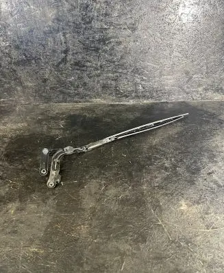 BMW 7 E65 E66 Front wiper blade arm 7144976