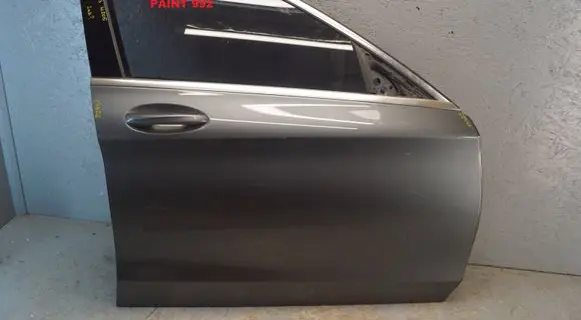 Mercedes-Benz C W205 Front door