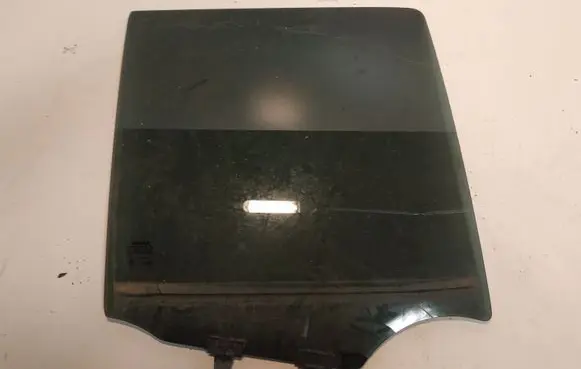 Nissan Pathfinder R51 Rear door window glass