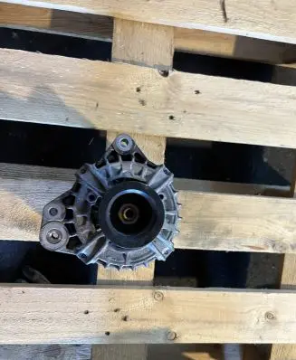 Volvo V40 Generator/alternator 30659580