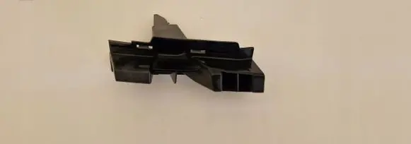 Mercedes-Benz E W212 Front bumper mounting bracket A2128852665