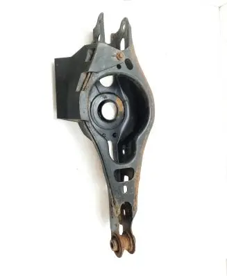 Toyota RAV 4 (XA50) Rear control arm