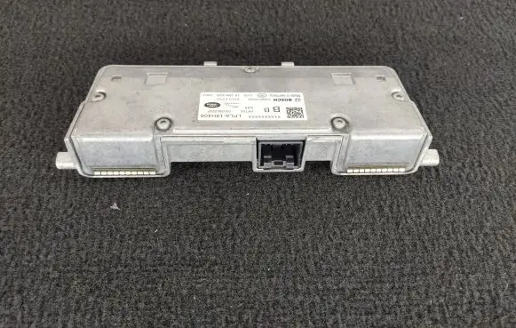 Windshield/windscreen camera