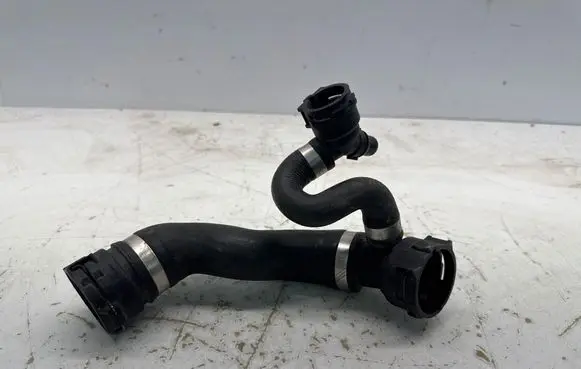 BMW 5 F10 F11 Engine coolant pipe/hose 8506090