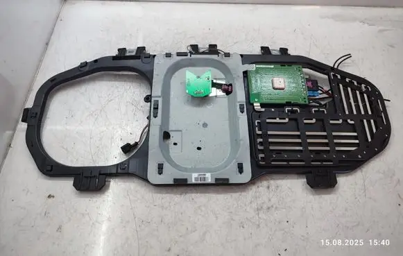 Mercedes-Benz ML W164 Aerial antenna amplifier A1648202575