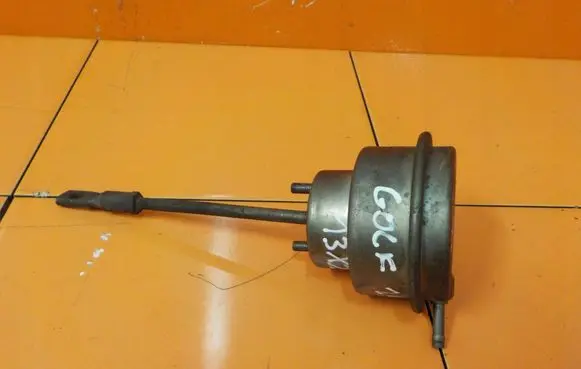 Volkswagen Golf Plus Turbo solenoid valve 4937318020 13XZ39