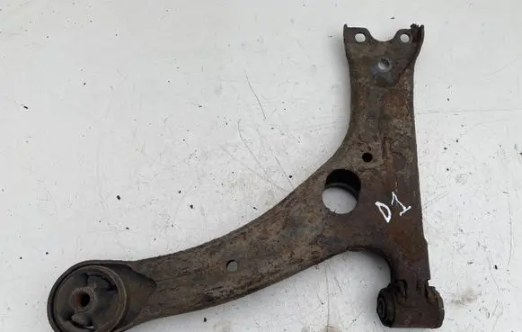 Toyota Avensis T250 Front lower control arm/wishbone