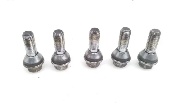 Volvo XC60 Nuts/bolts 