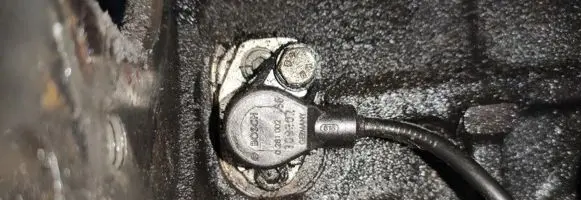 Opel Astra H Crankshaft position sensor 0281002