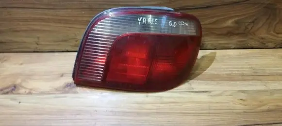 Toyota Yaris Rear/tail lights