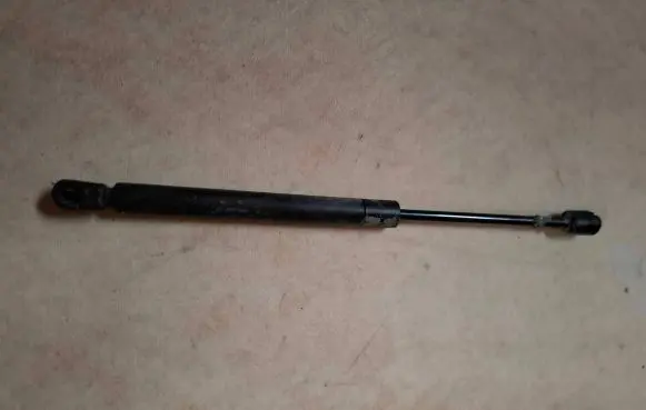 Jaguar XJ X308 Tailgate/trunk strut/damper GNA3800AB