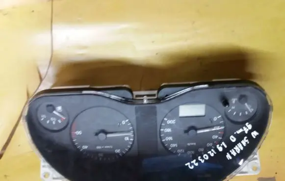 Volkswagen Sharan Speedometer (instrument cluster) 0448V045753 7M0919861R 95VW10849NC