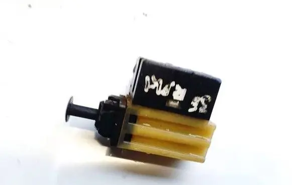 Brake pedal sensor switch