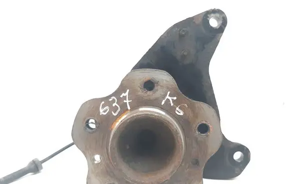 Rear wheel hub