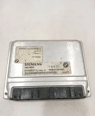 BMW 5 E39 Engine control unit/module 7518111 5WK90014 7516569