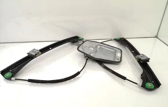 Volkswagen Jetta V Front window lifting mechanism without motor 1K5837461B