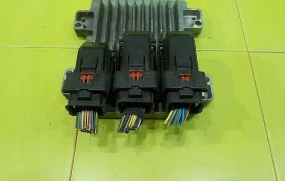 Opel Zafira C Engine control unit/module 12660714 XP273