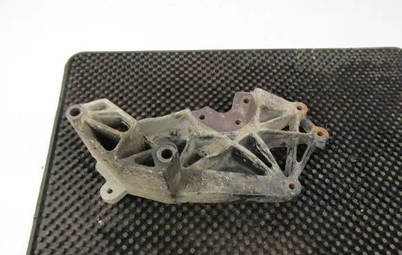 Seat Alhambra (Mk1) Engine mounting bracket 7M0199308E