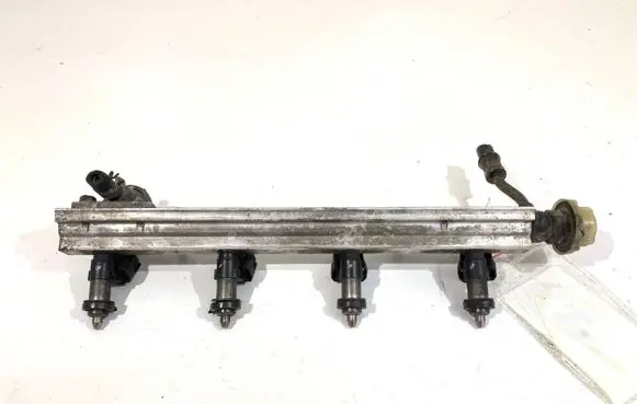Honda CR-V Fuel main line pipe