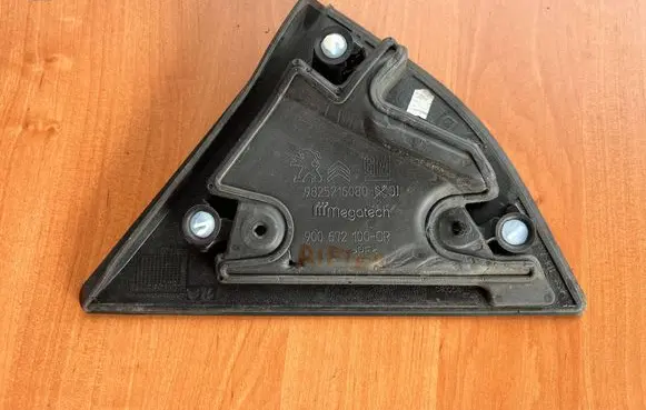 Peugeot Rifter Fender trim (molding) 9825216080