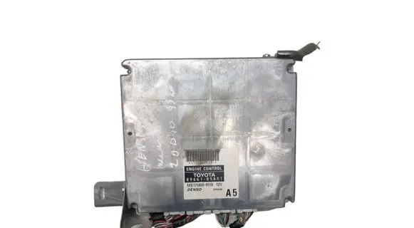 Toyota Avensis T250 Engine control unit/module 8966105A51 MB1758009510 1758009510