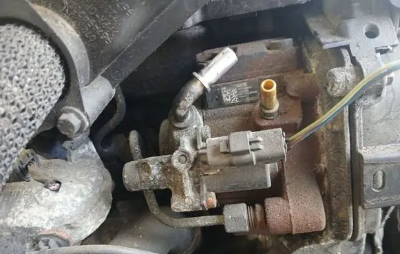 Ford Grand C-MAX Fuel injection high pressure pump A2C53384062