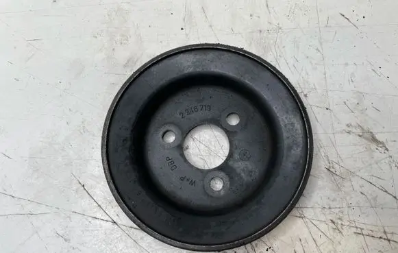 BMW 5 E39 Power steering pump pulley 2246719