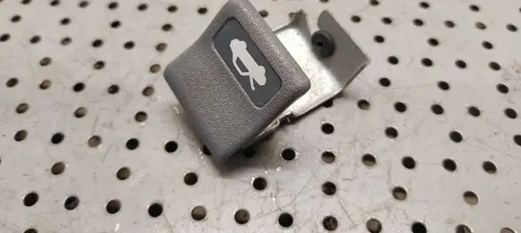 Subaru Legacy Engine bonnet (hood) release handle