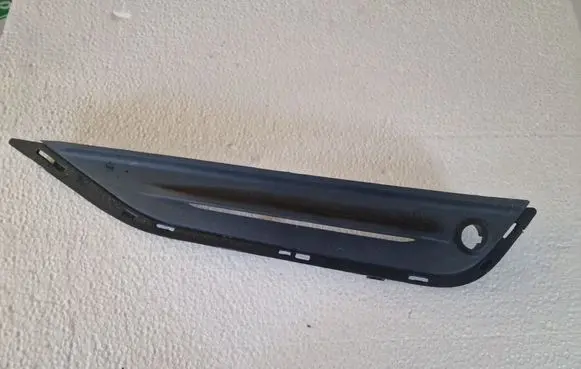 Volvo S60 Front bumper lower grill 31365406