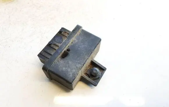 Citroen C4 I Glow plug pre-heat relay 240107