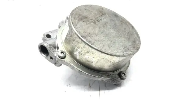 Audi Q7 4L Vacuum pump