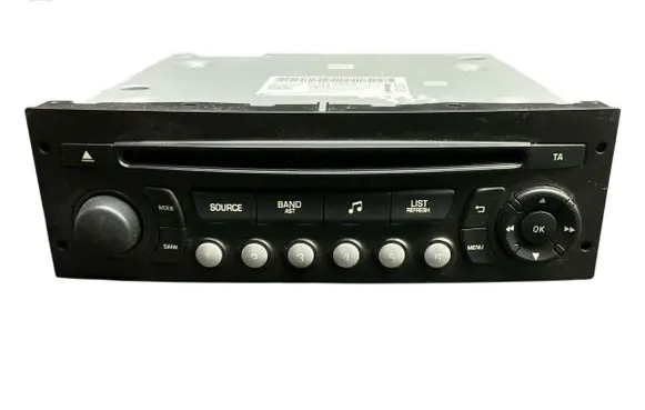 Radio/CD/DVD/GPS head unit