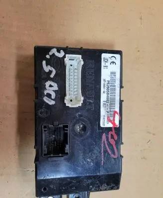 Renault Master II Other control units/modules P8200584662 281188546A