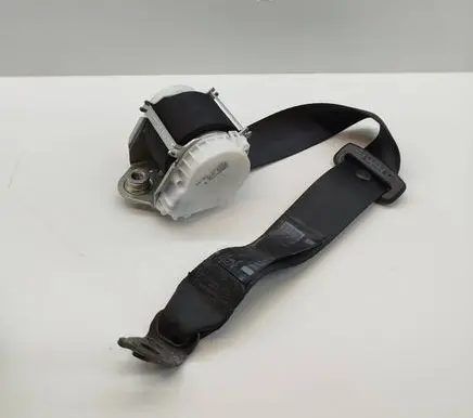 Volkswagen PASSAT B7 Rear seatbelt 33059772E