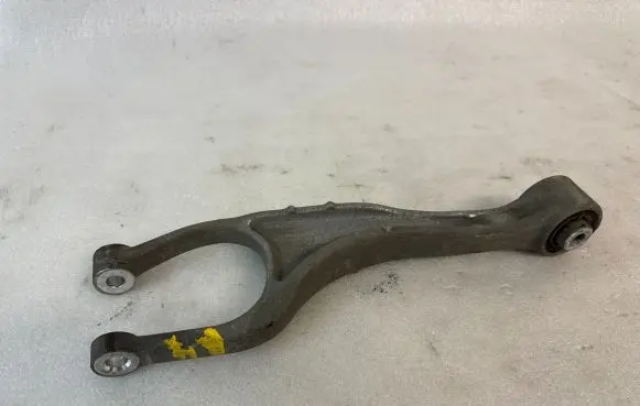 Rear upper control arm/wishbone