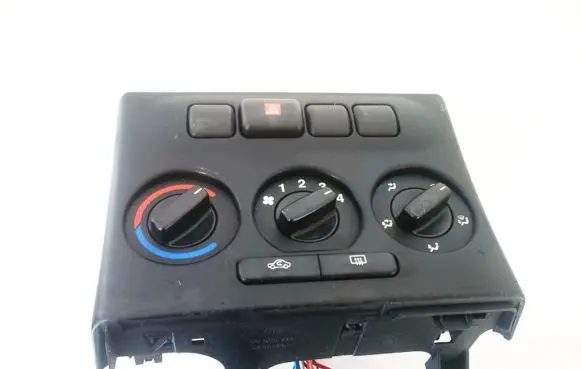 Opel Zafira A Climate control unit 90589777